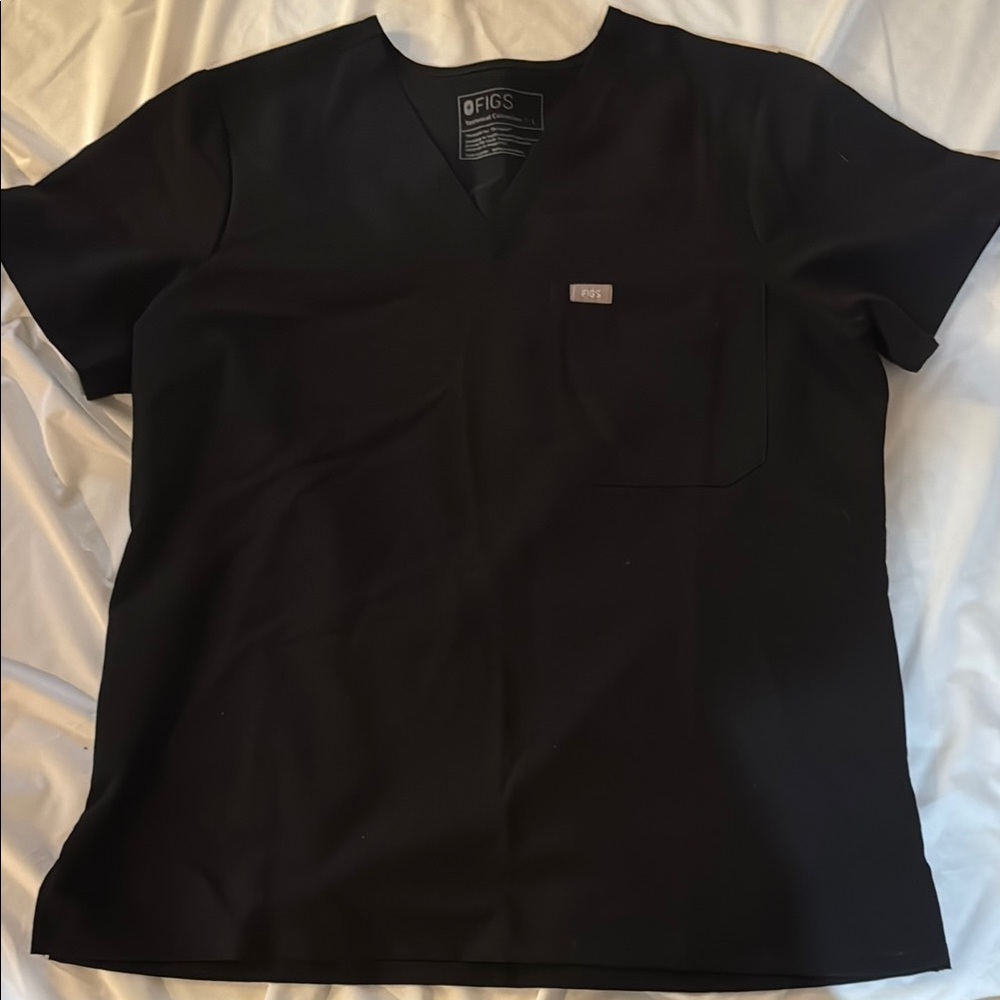 FIGS Women’s Black Shirt